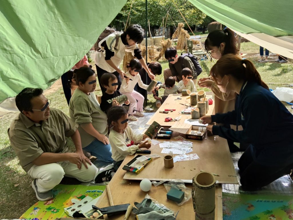 ランタンづくりに夢中